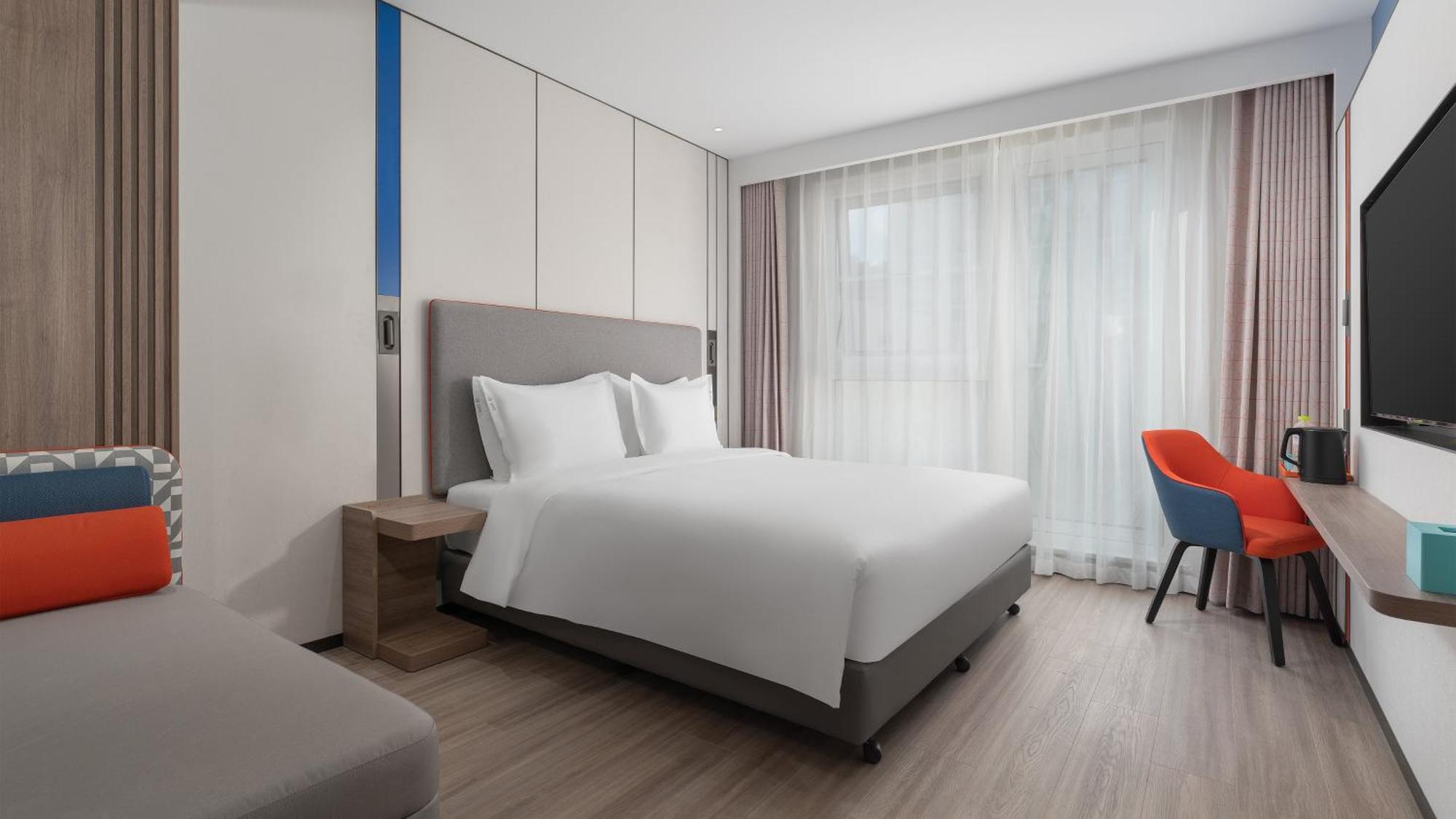 Holiday Inn Express Qingdao Shibei By Ihg Exterior photo