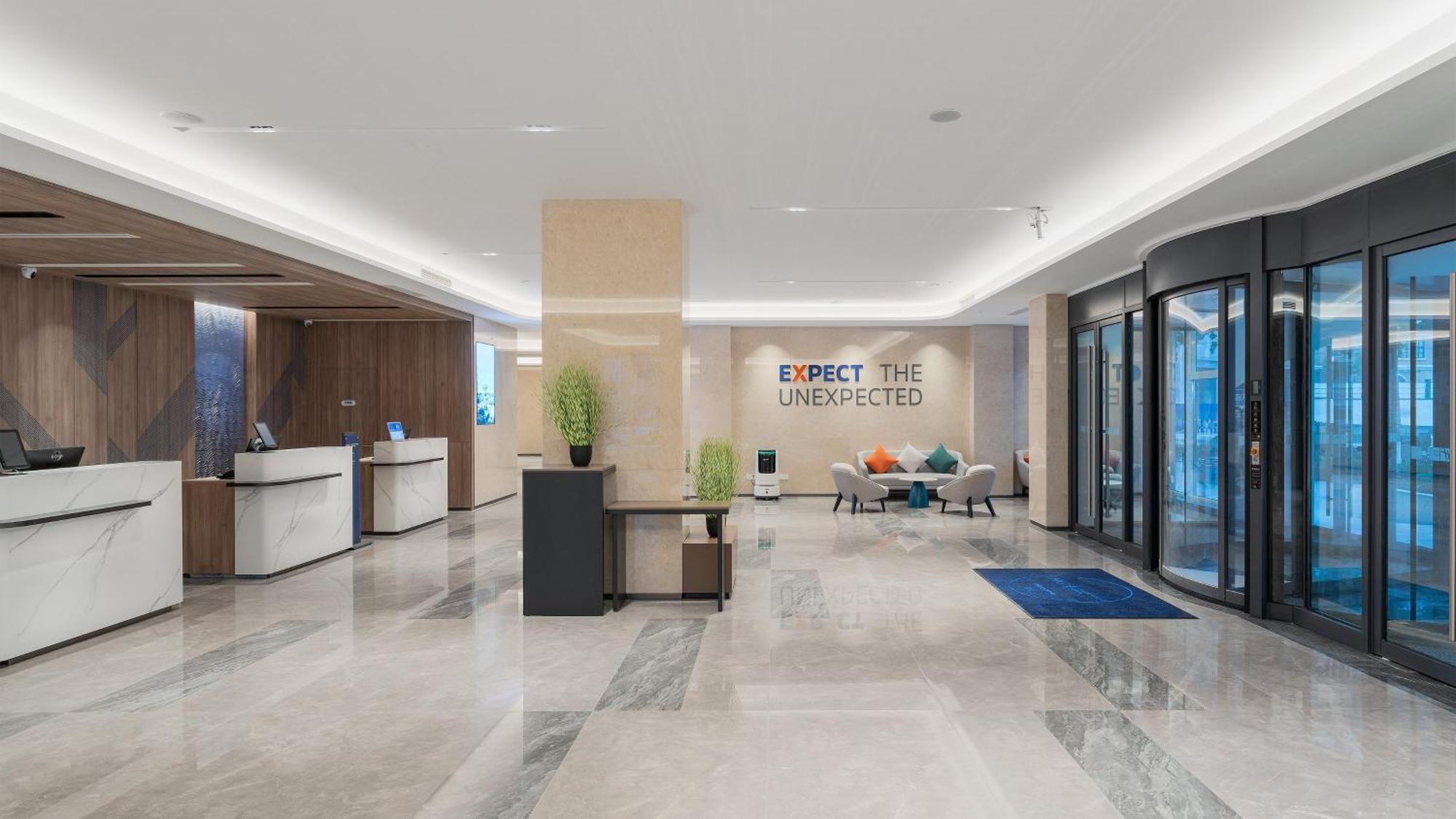 Holiday Inn Express Qingdao Shibei By Ihg Exterior photo