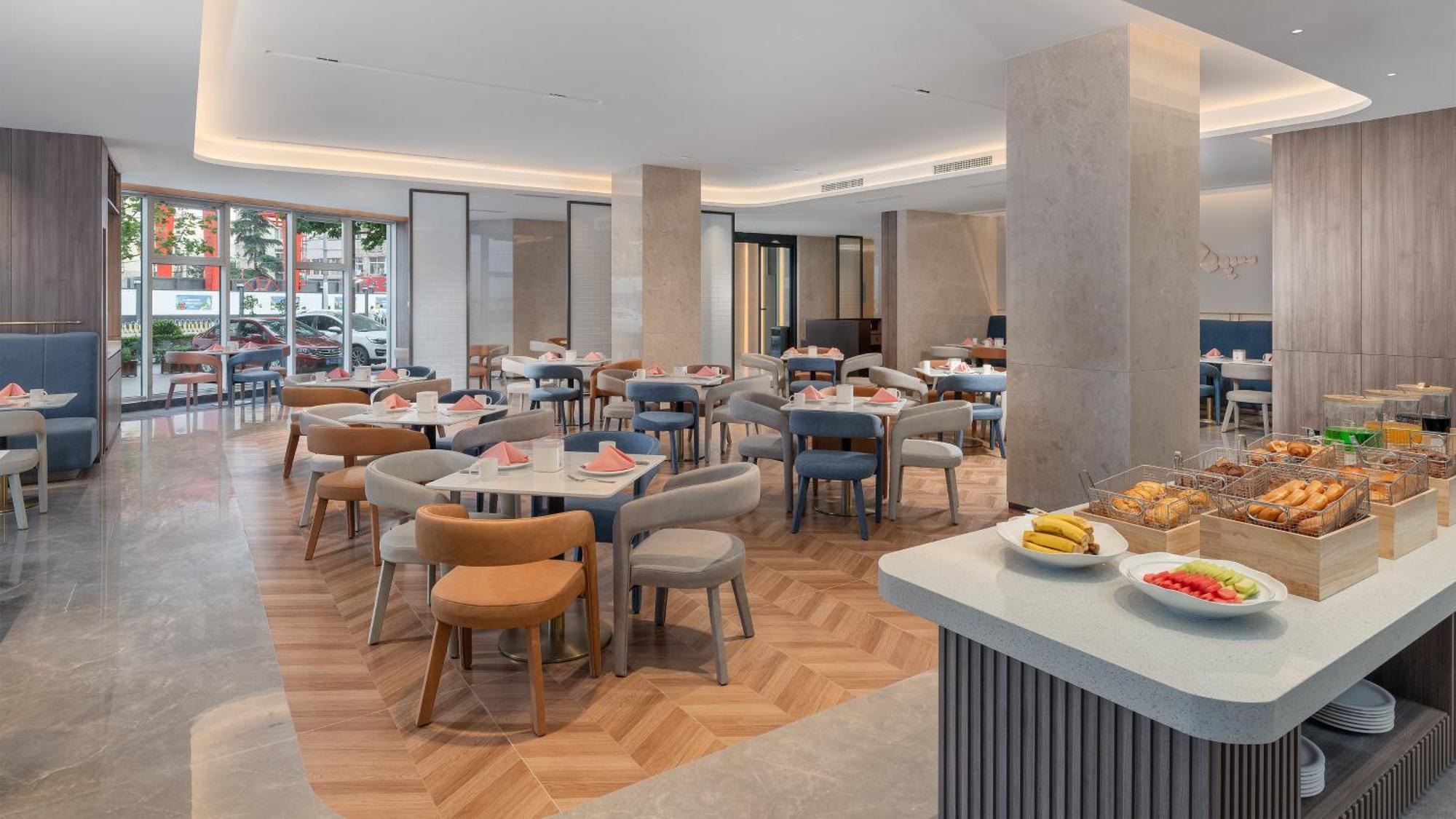 Holiday Inn Express Qingdao Shibei By Ihg Exterior photo